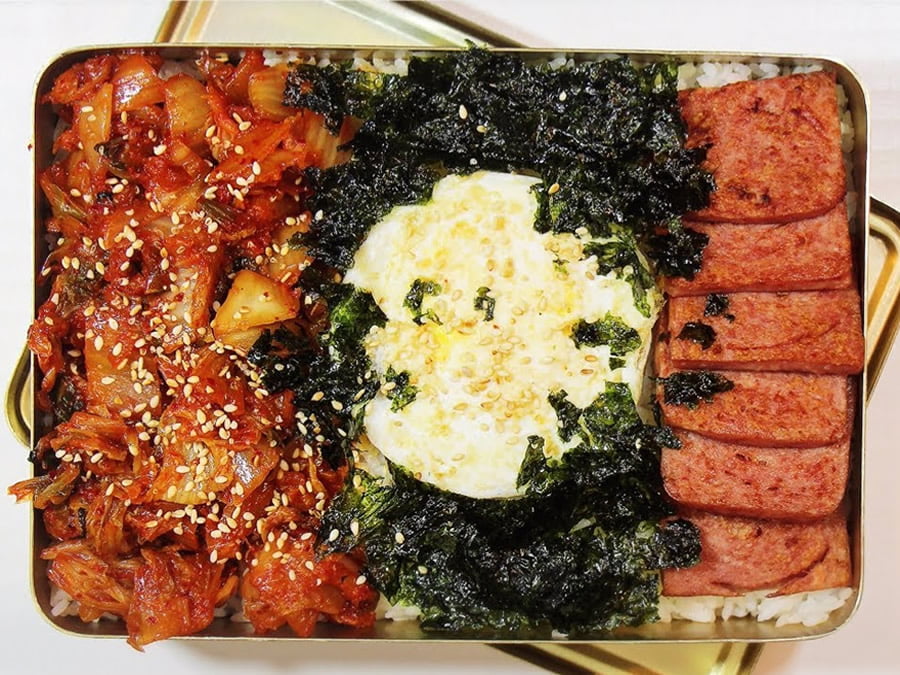 https://www.katachiware.com.au/wp-content/uploads/2021/02/Traditional-Korean-lunch-box.jpg