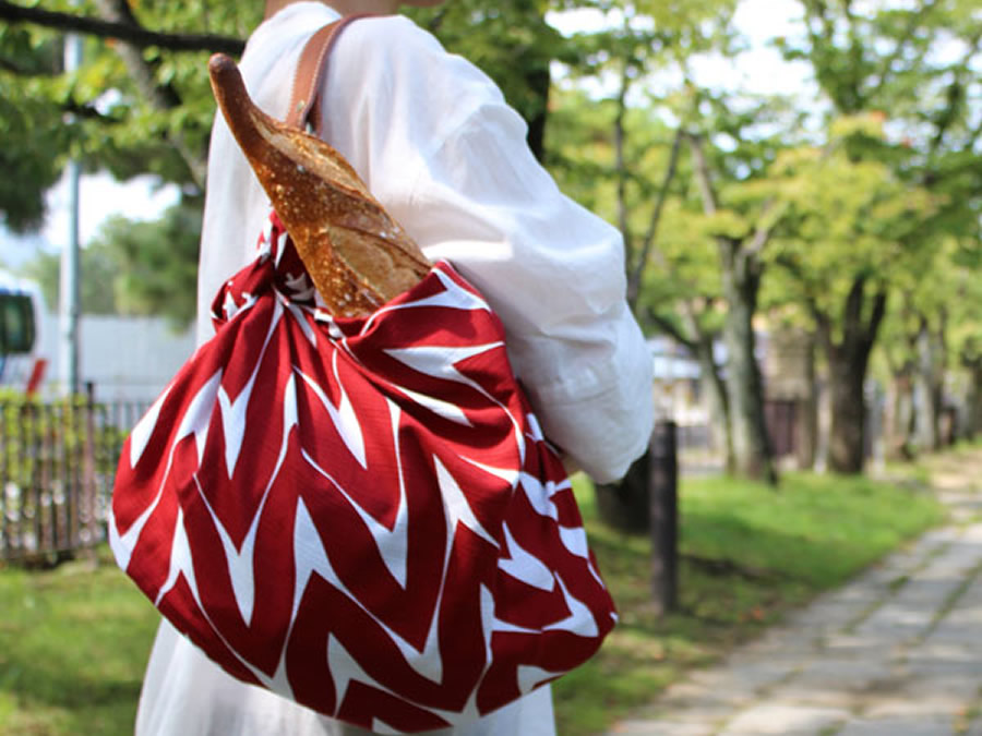 Furoshiki Bag with a Piecework | KOKKA-FABRIC.COM | have fun with kokka  fabric!
