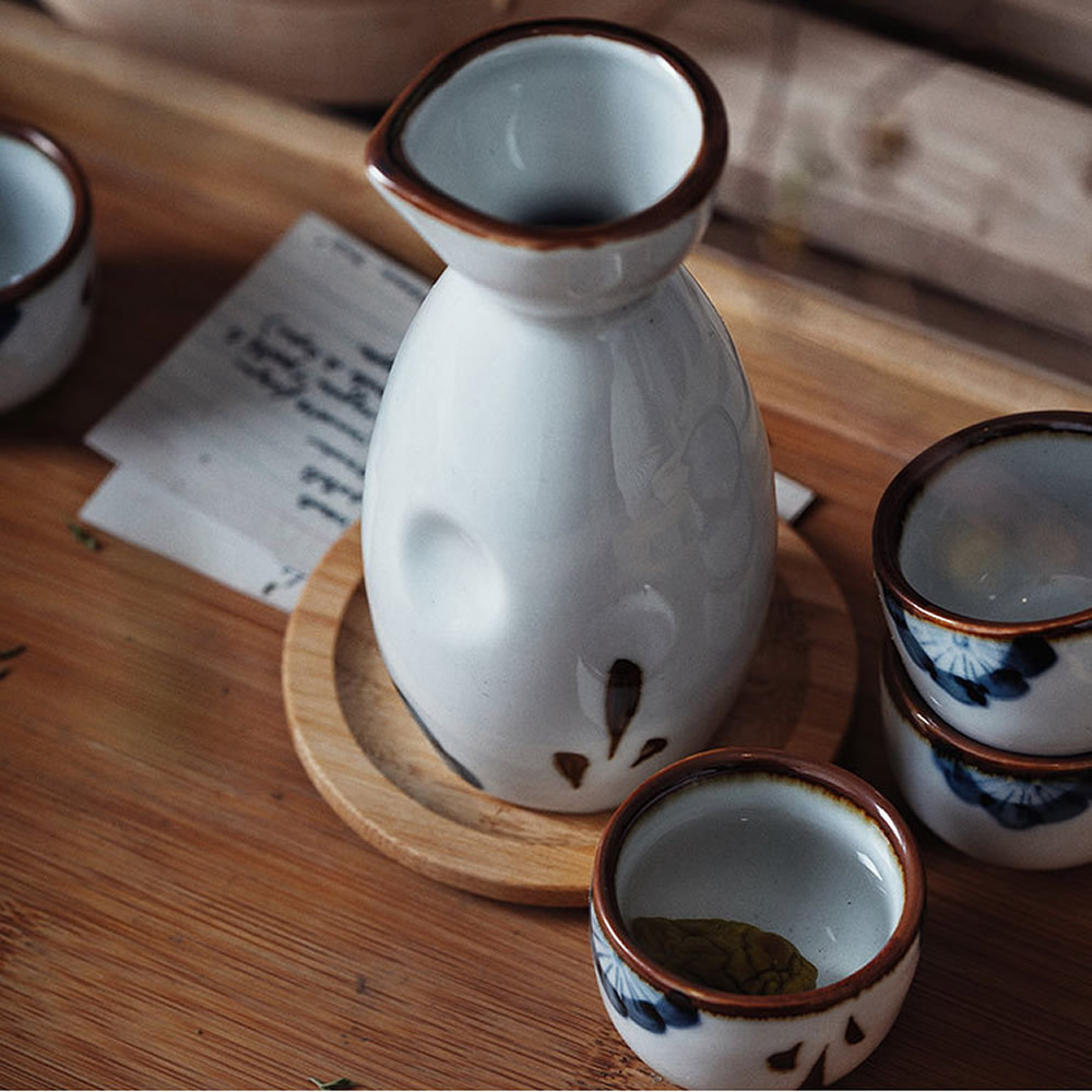 Ceramic Furōraru Sake Set Example