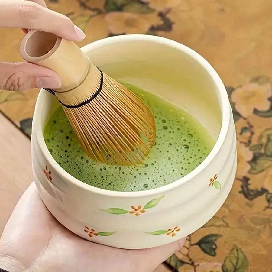 Hinanohana Chawan With Matcha