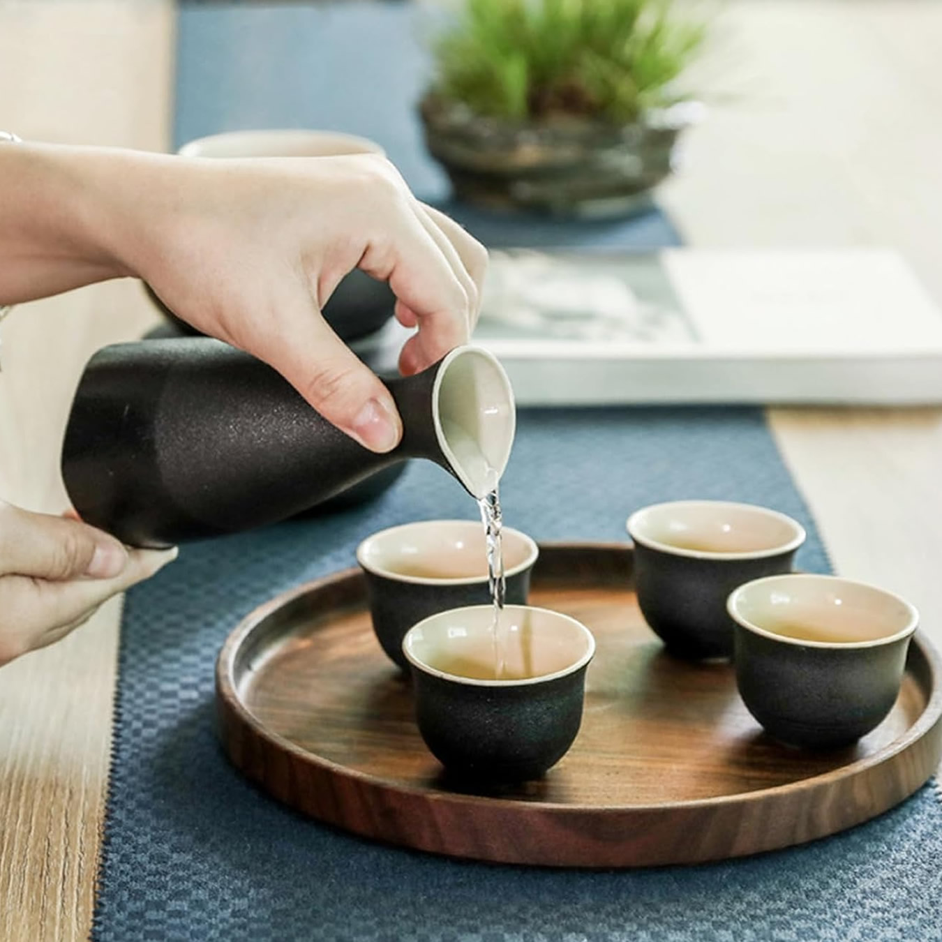 Kuro Sake Set & Warmer