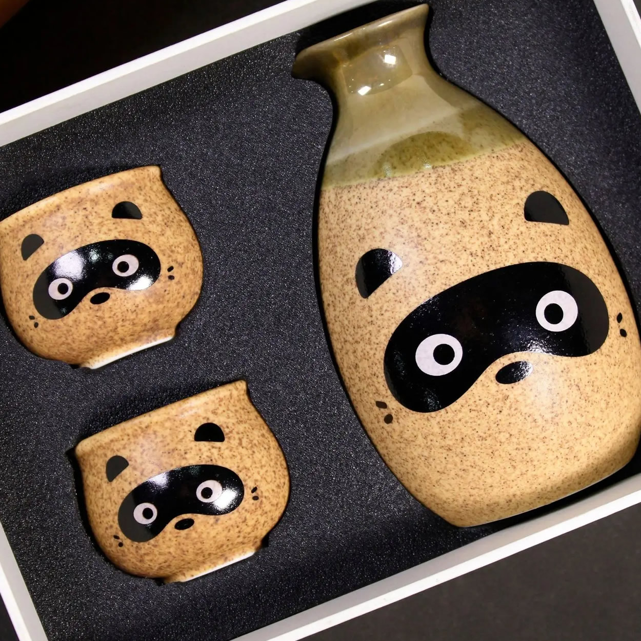 Tanuki Koguma Sake Sets