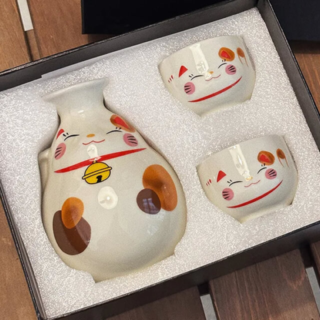 Kawaii Maneki Neko Sake Set